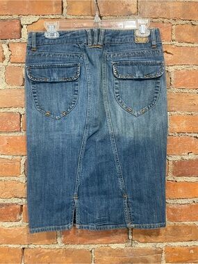Vintage Y2K Candie's Denim Skirt with studs | Size 7 | Excellent Condition